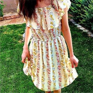 Hem & Thread Ruffle Floral Spring Dress Size S